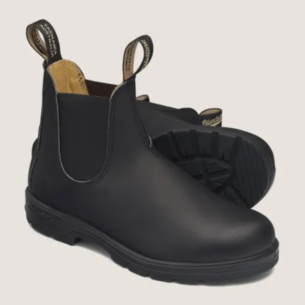 Blundstone Chelsea boots